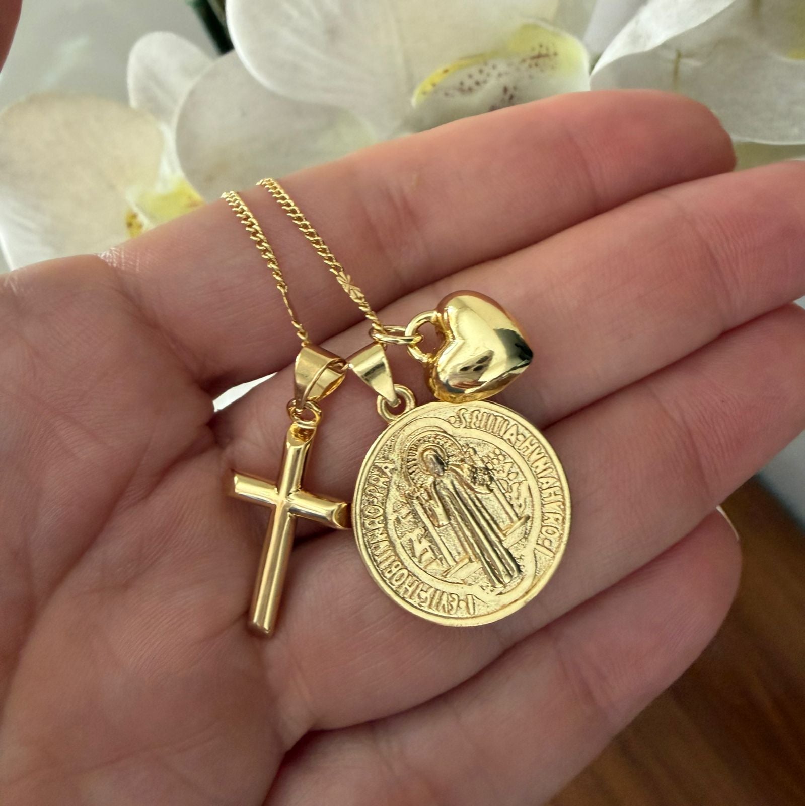 Cadena San Benito Charms