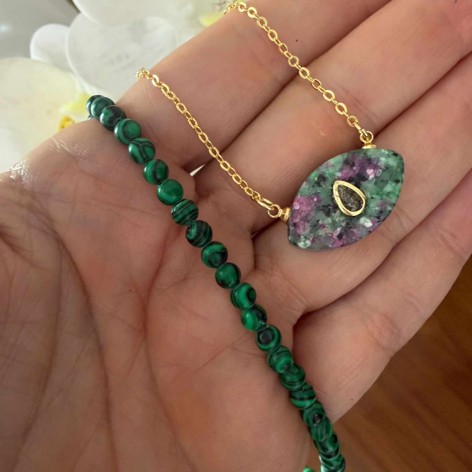 Choker malaquita y Cadena Zoisita Evil Eye