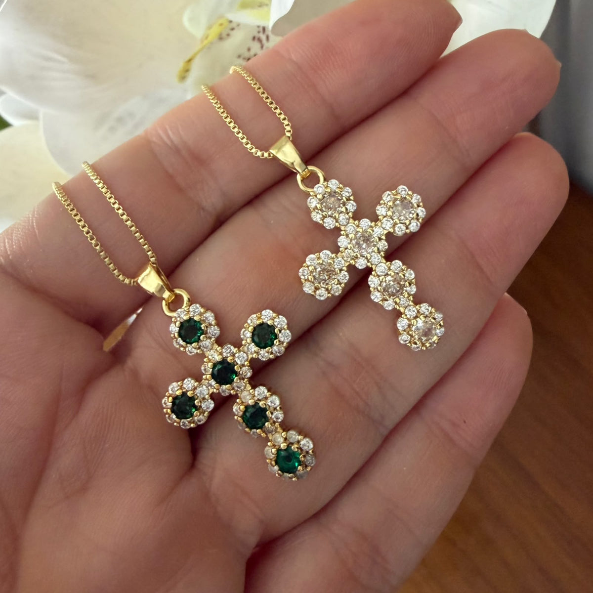 Cadena Cross blanco o verde