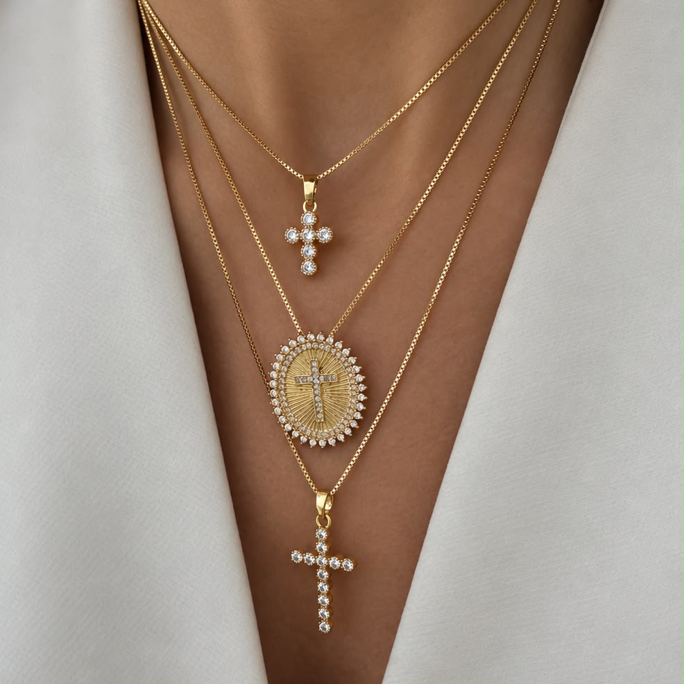 Cadenas crosses
