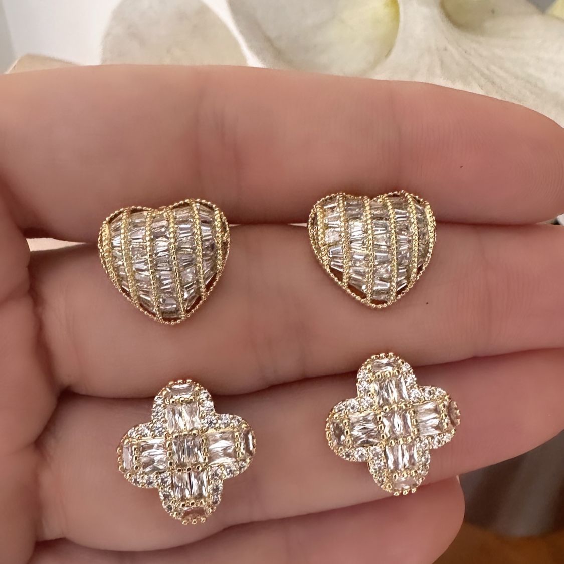 Aretes heart o trebol baguette.