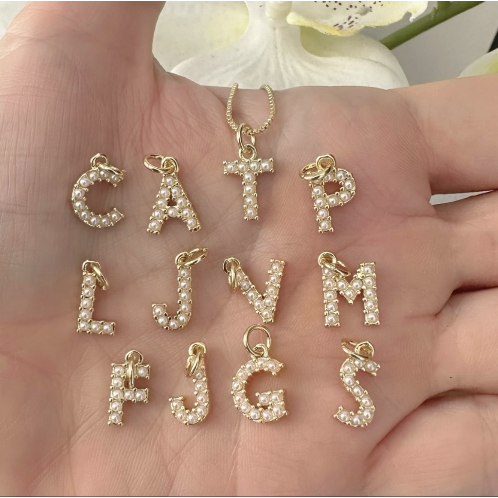 Cadena letras pearl